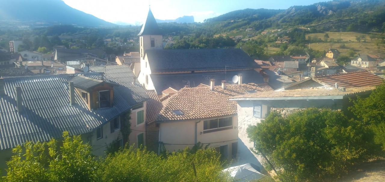 La Maison Sous Le Chateau Tallard Luaran gambar
